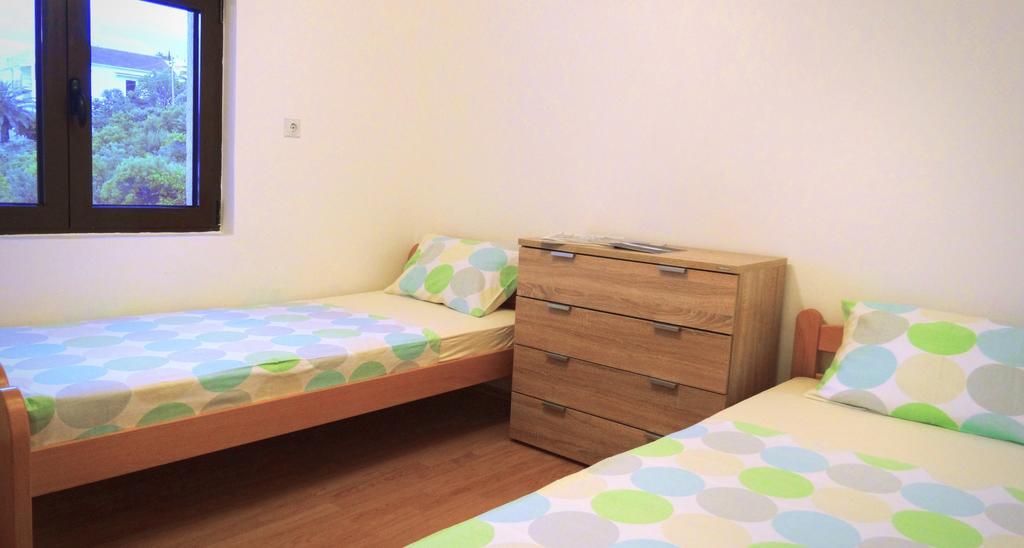 Blue Bay Apartments Krasići Eksteriør billede