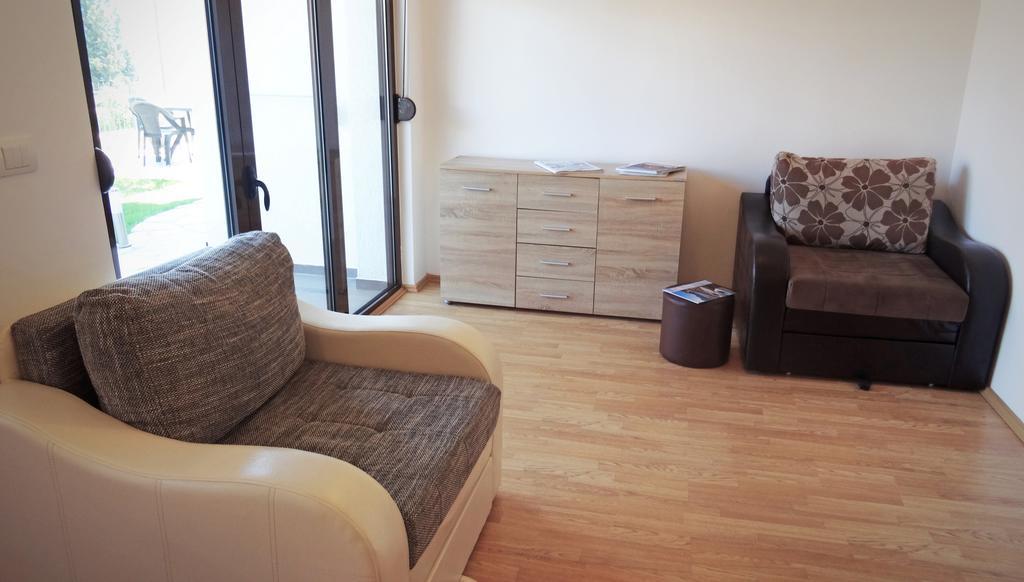 Blue Bay Apartments Krasići Eksteriør billede